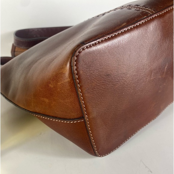 Fossil Shoulder Purse - Picture 9 of 16